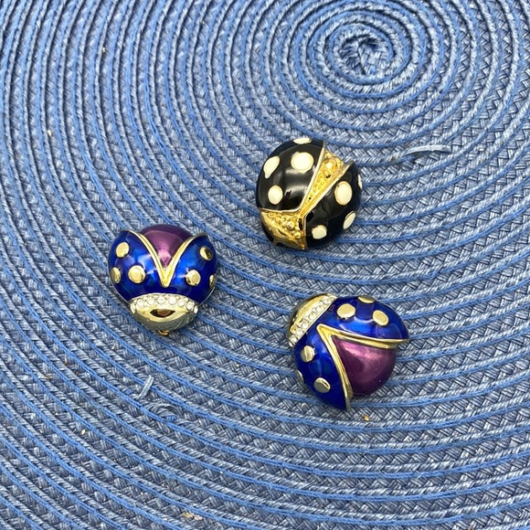 Vintage NEW LADYBUG BEETLE broach gold tone pin w black & white enamel - Picture 4 of 12